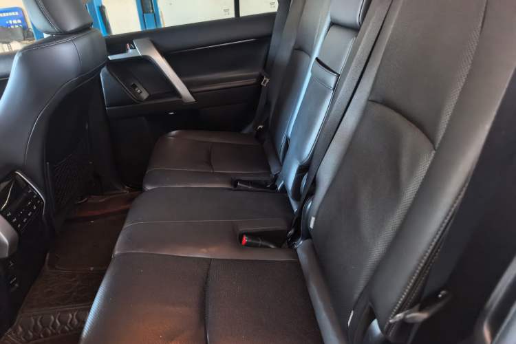 Used Toyota Prado 2018 3.5L Automatic TX-L NAVI with Rear-Mounted Spare Tire Left Rear Seat