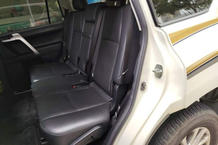 Used Toyota Prado 2018 3.5L Automatic TX-L with Rear-Mounted Spare Tire Left Rear Seat