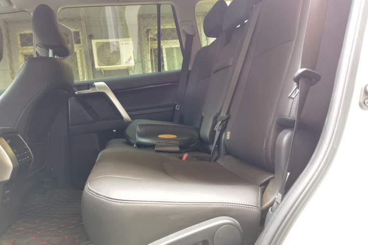 Used Toyota Prado 2018 3.5L Automatic TX-L with Rear-Mounted Spare Tire Left Rear Seat