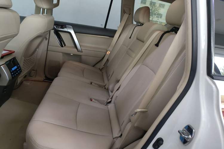 Used Toyota Prado 2018 3.5L Automatic TX-L with Rear-Mounted Spare Tire Left Rear Seat