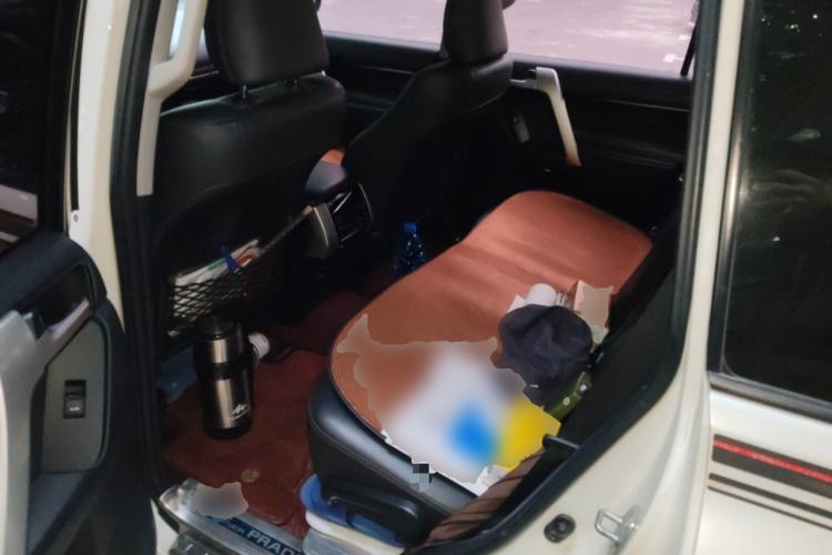 Used Toyota Prado 2018 3.5L Automatic TX-L with Rear-Mounted Spare Tire Left Rear Seat