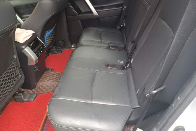 Used Toyota Prado 2018 3.5L Automatic TX-L with Rear-Mounted Spare Tire Left Rear Seat