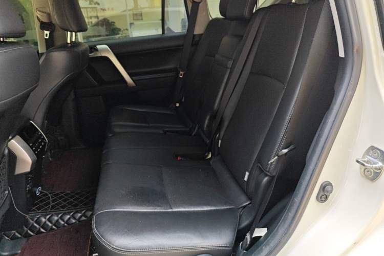 Used Toyota Prado 2018 3.5L Automatic TX-L NAVI with Rear-Mounted Spare Tire Left Rear Seat