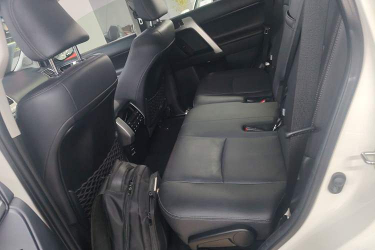 Used Toyota Prado 2018 3.5L Automatic TX-L with Rear-Mounted Spare Tire Left Rear Seat