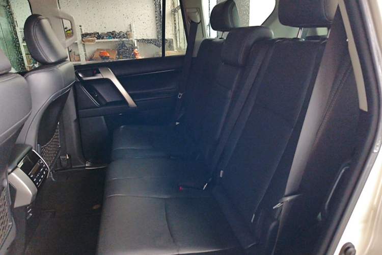 Used Toyota Prado 2018 3.5L Automatic TX-L NAVI with Rear-Mounted Spare Tire Left Rear Seat