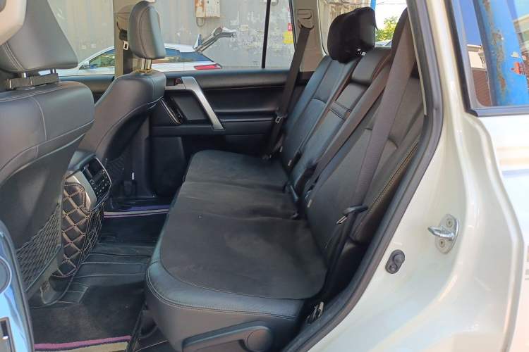 Used Toyota Prado 2018 3.5L Automatic TX-L NAVI with Rear-Mounted Spare Tire Left Rear Seat