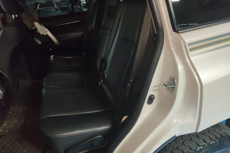 Used Toyota Prado 2018 3.5L Automatic TX-L with Rear-Mounted Spare Tire Left Rear Seat