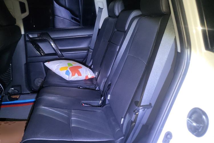 Used Toyota Prado 2018 3.5L Automatic TX-L NAVI with Rear-Mounted Spare Tire Left Rear Seat