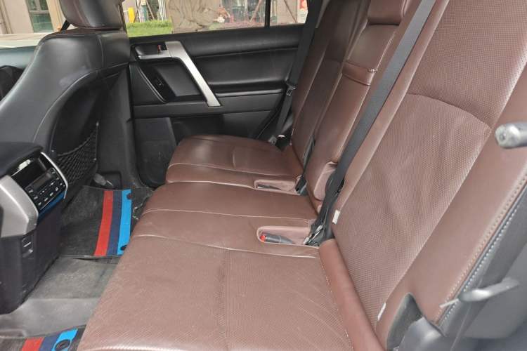 Used Toyota Prado 2018 3.5L Automatic TX-L with Rear-Mounted Spare Tire Left Rear Seat