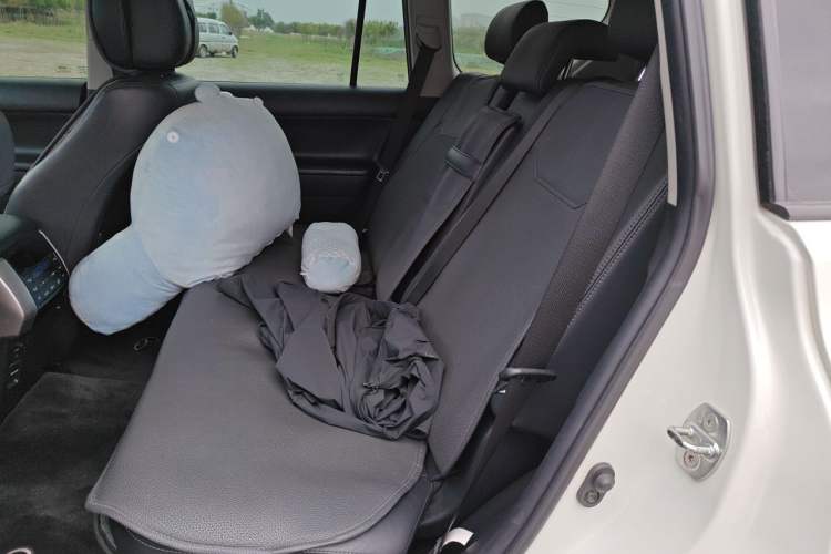 Used Toyota Prado 2018 3.5L Automatic TX-L NAVI with Rear-Mounted Spare Tire Left Rear Seat