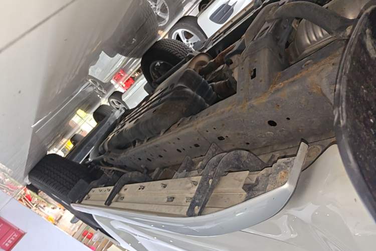 Used Toyota Prado 2018 3.5L Automatic TX-L with Rear-Mounted Spare Tire Left Side Sill