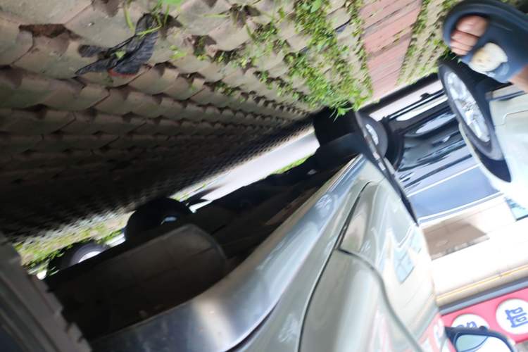 Used Toyota Prado 2018 3.5L Automatic TX-L with Rear-Mounted Spare Tire Left Side Sill