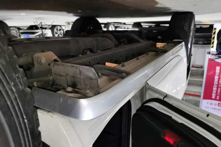 Used Toyota Prado 2018 3.5L Automatic TX Left Side Sill