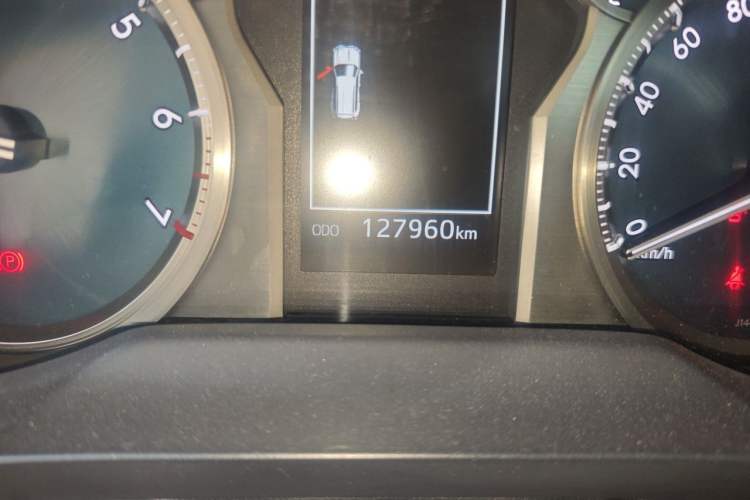 Used Toyota Prado 2018 3.5L Automatic TX-L NAVI Odometer Close Up