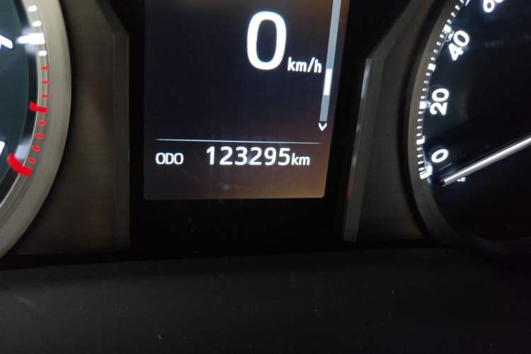 Used Toyota Prado 2018 3.5L Automatic TX-L with Rear-Mounted Spare Tire Odometer Close Up