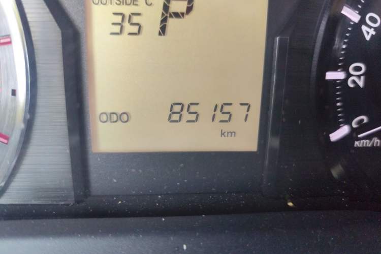 Used Toyota Prado 2018 2.7L Parallel Import Odometer Close Up