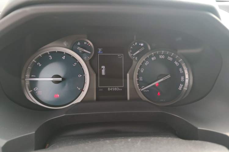 Used Toyota Prado 2018 3.5L Automatic TX-L Odometer Close Up