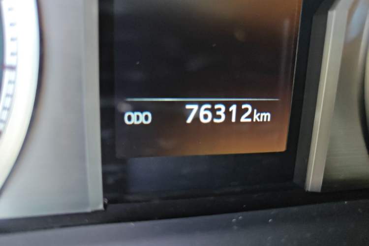 Used Toyota Prado 2018 3.5L Automatic TX-L Odometer Close Up