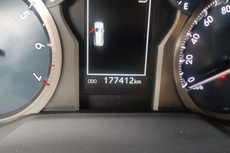 Used Toyota Prado 2018 3.5L Automatic TX-L NAVI with Rear-Mounted Spare Tire Odometer Close Up