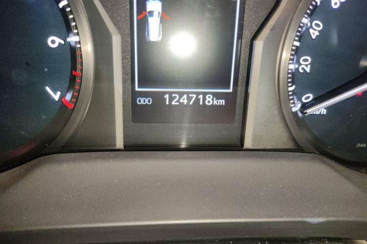 Used Toyota Prado 2018 3.5L Automatic TX-L with Rear-Mounted Spare Tire Odometer Close Up