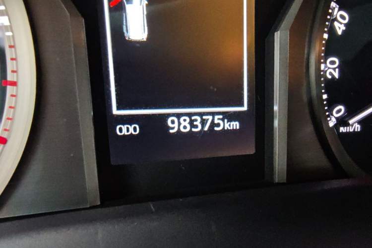 Used Toyota Prado 2018 3.5L Automatic TX-L Odometer Close Up