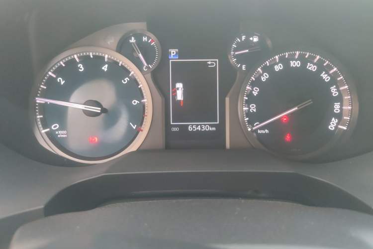 Used Toyota Prado 2018 3.5L Automatic TX-L Odometer Close Up
