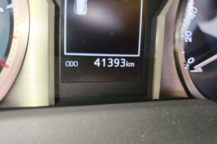 Used Toyota Prado 2018 3.5L Automatic TX-L NAVI Odometer Close Up