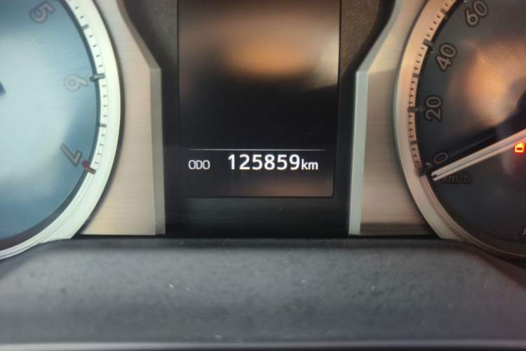 Used Toyota Prado 2018 3.5L Automatic TX-L NAVI Odometer Close Up
