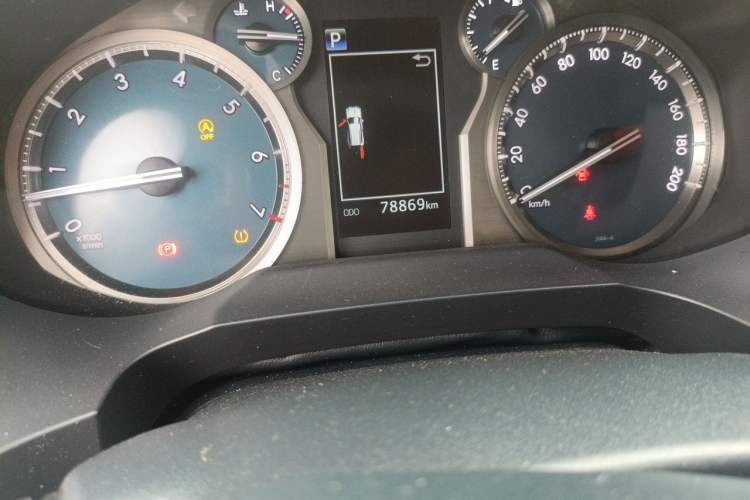 Used Toyota Prado 2018 3.5L Automatic TX-L Odometer Close Up
