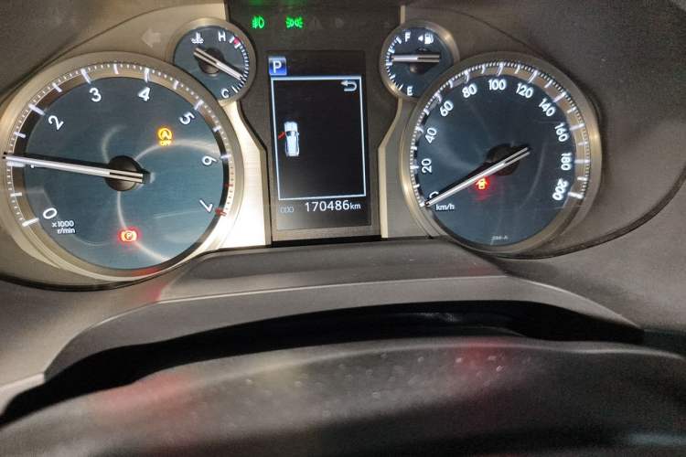 Used Toyota Prado 2018 3.5L Automatic TX-L NAVI with Rear-Mounted Spare Tire Odometer Close Up