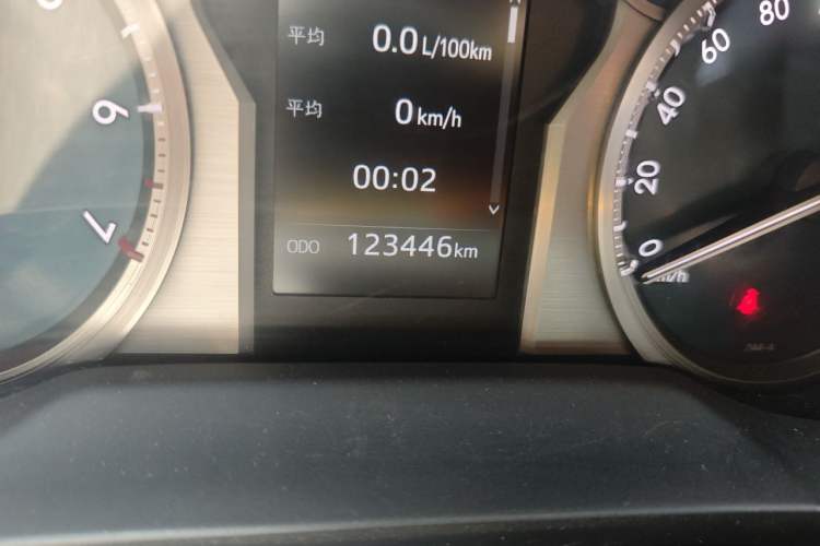 Used Toyota Prado 2018 3.5L Automatic TX-L Odometer Close Up
