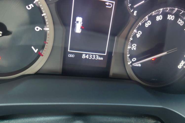 Used Toyota Prado 2018 3.5L Automatic TX Odometer Close Up