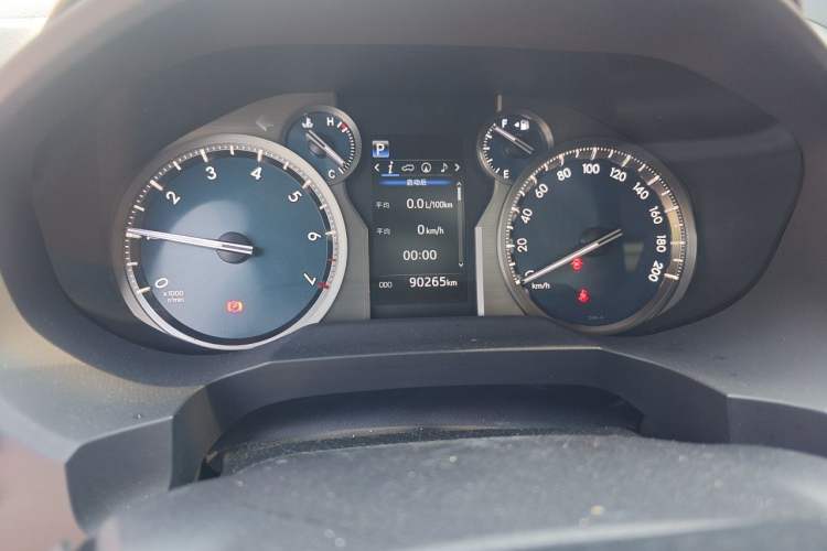 Used Toyota Prado 2018 3.5L Automatic TX-L NAVI Odometer Close Up