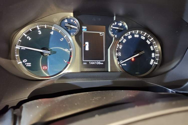 Used Toyota Prado 2018 3.5L Automatic TX-L Odometer Close Up