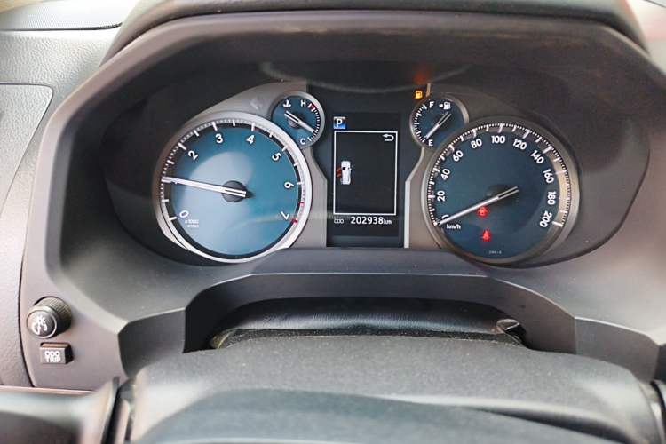 Used Toyota Prado 2018 3.5L Automatic TX-L NAVI with Rear-Mounted Spare Tire Odometer Close Up