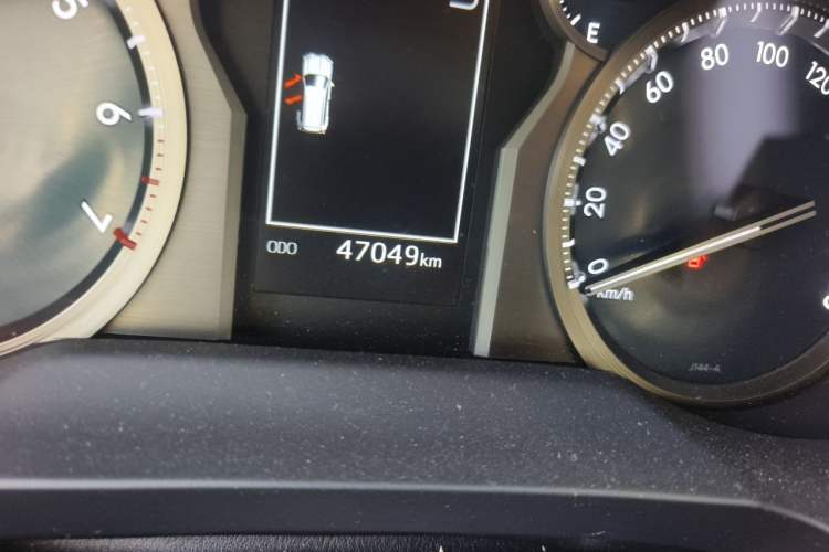 Used Toyota Prado 2018 3.5L Automatic TX-L with Rear-Mounted Spare Tire Odometer Close Up