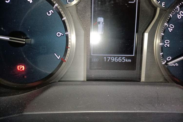 Used Toyota Prado 2018 3.5L Automatic TX-L Odometer Close Up