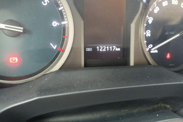 Used Toyota Prado 2018 3.5L Automatic TX-L with Rear-Mounted Spare Tire Odometer Close Up
