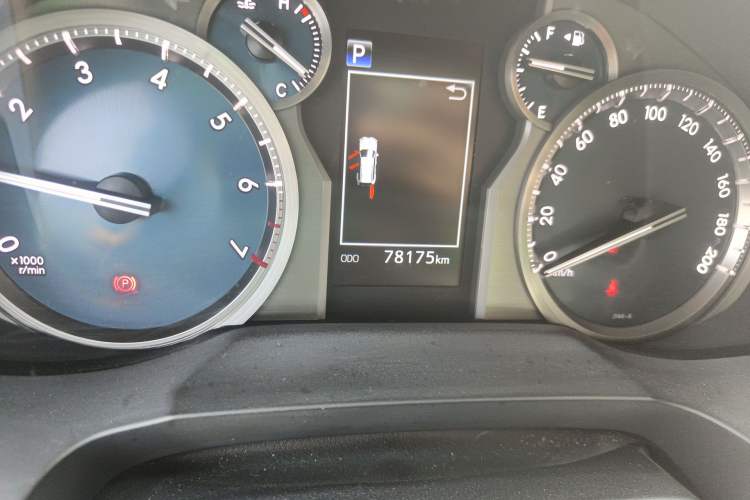Used Toyota Prado 2018 3.5L Automatic TX-L with Rear-Mounted Spare Tire Odometer Close Up