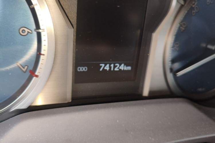 Used Toyota Prado 2018 3.5L Automatic TX-L Odometer Close Up