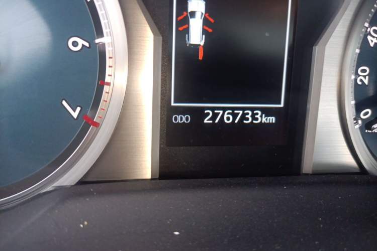Used Toyota Prado 2018 3.5L Automatic TX-L with Rear-Mounted Spare Tire Odometer Close Up
