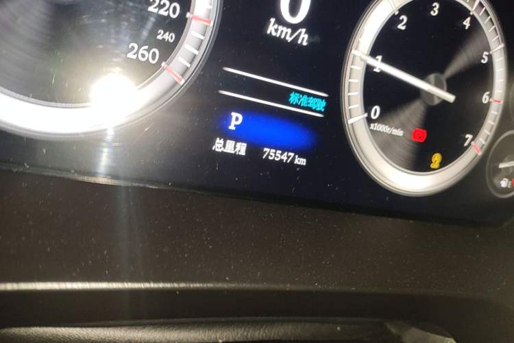 Used Toyota Prado 2018 3.5L Automatic TX-L with Rear-Mounted Spare Tire Odometer Close Up