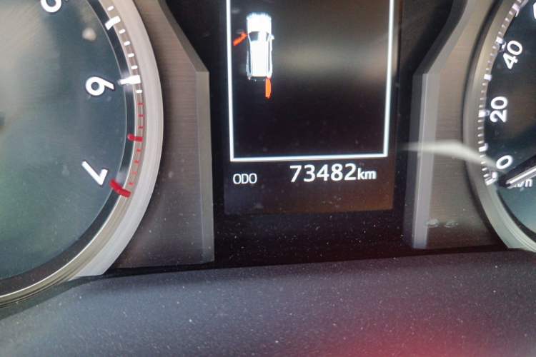 Used Toyota Prado 2018 3.5L Automatic TX-L NAVI with Rear-Mounted Spare Tire Odometer Close Up