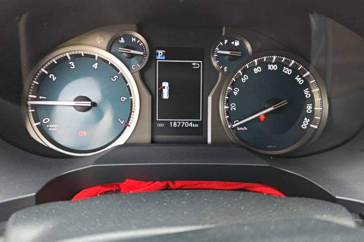 Used Toyota Prado 2018 3.5L Automatic TX-L NAVI with Rear-Mounted Spare Tire Odometer Close Up