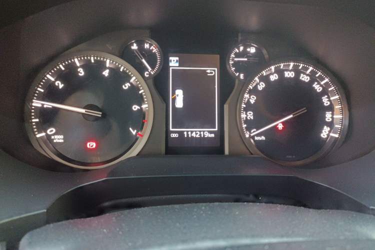 Used Toyota Prado 2018 3.5L Automatic TX-L Odometer Close Up