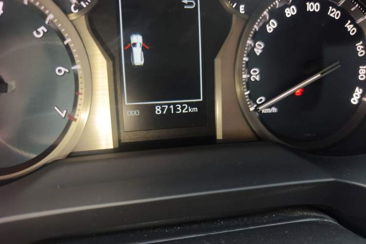 Used Toyota Prado 2018 3.5L Automatic TX-L with Rear-Mounted Spare Tire Odometer Close Up