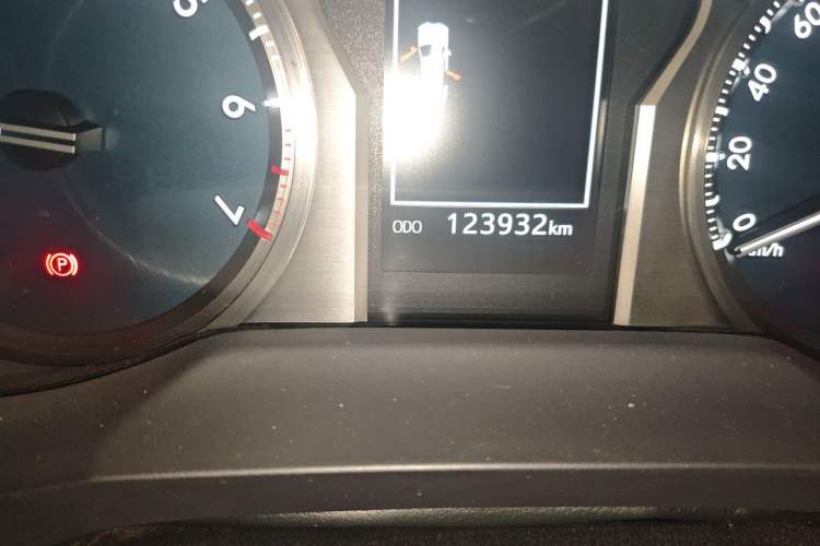 Used Toyota Prado 2018 3.5L Automatic TX-L with Rear-Mounted Spare Tire Odometer Close Up