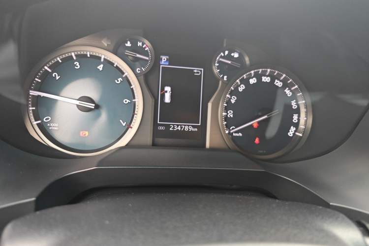 Used Toyota Prado 2018 3.5L Automatic TX-L Odometer Close Up