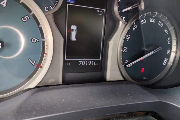Used Toyota Prado 2018 3.5L Automatic TX-L Odometer Close Up