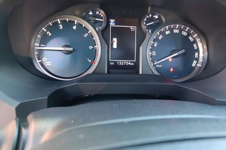Used Toyota Prado 2018 3.5L Automatic TX-L NAVI with Rear-Mounted Spare Tire Odometer Close Up
